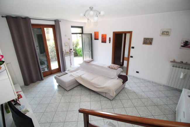 Villa in vendita a Lazzate