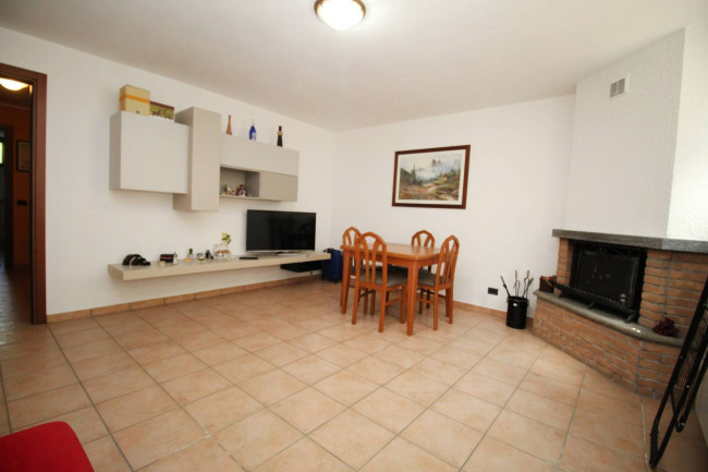 Villa in vendita a Lazzate