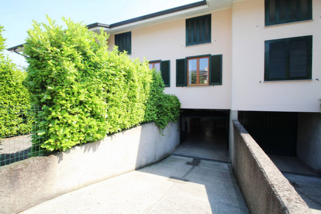 Villa in vendita a Lazzate