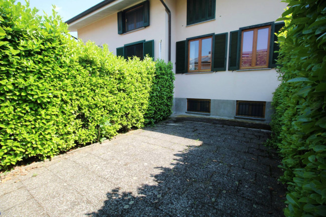 Villa in vendita a Lazzate