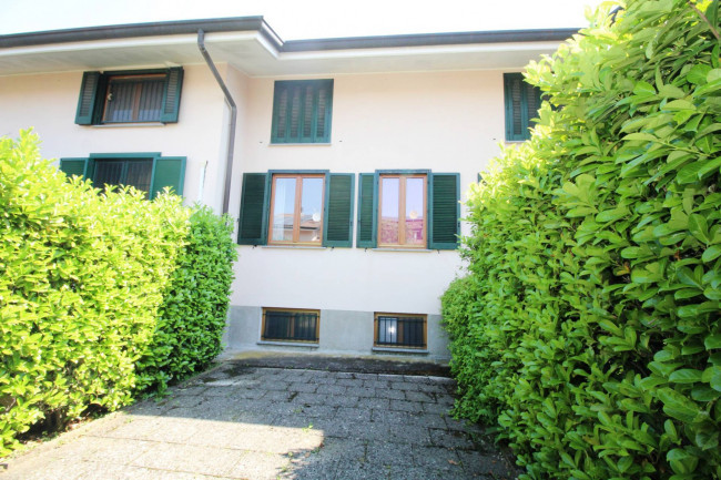 Villa in vendita a Lazzate