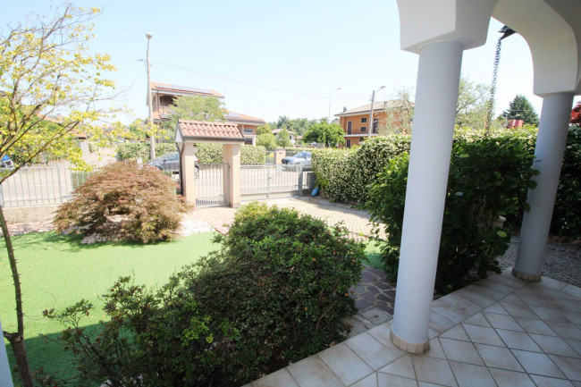 Villa in vendita a Misinto
