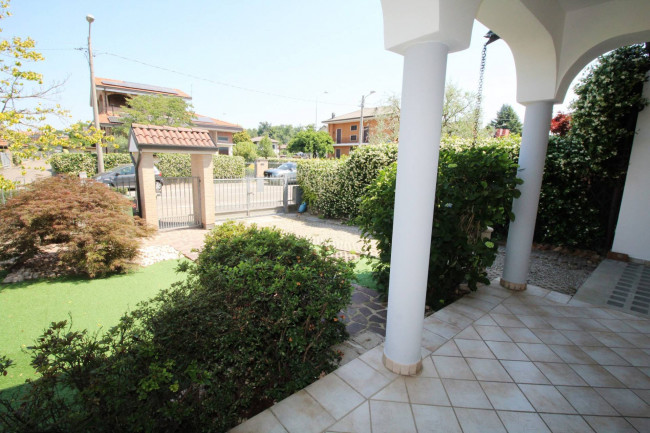 Villa in vendita a Misinto