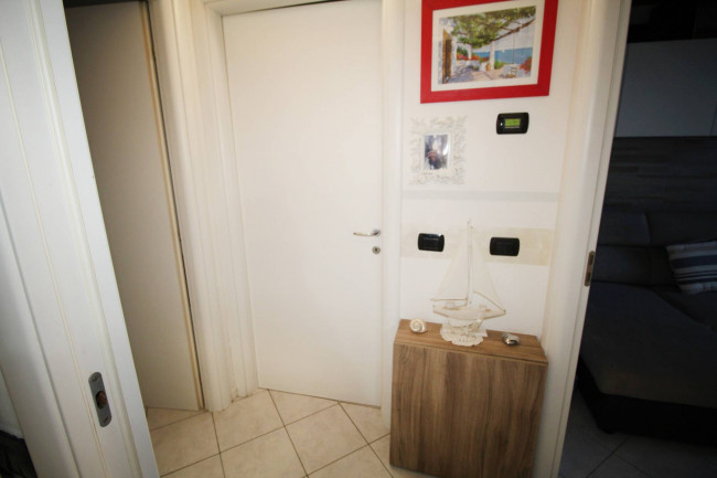Appartamento in vendita a Lazzate