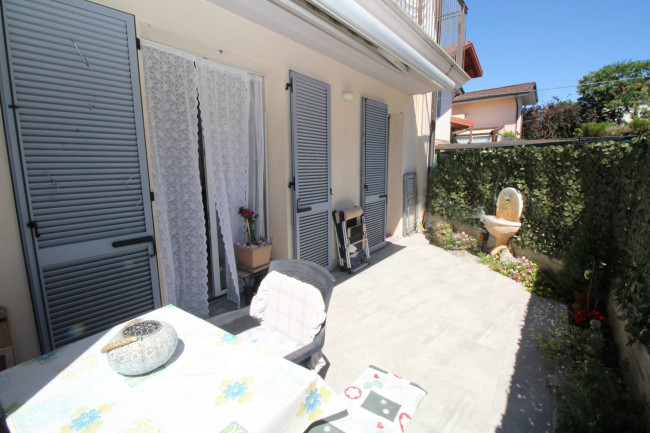 Appartamento in vendita a Lazzate