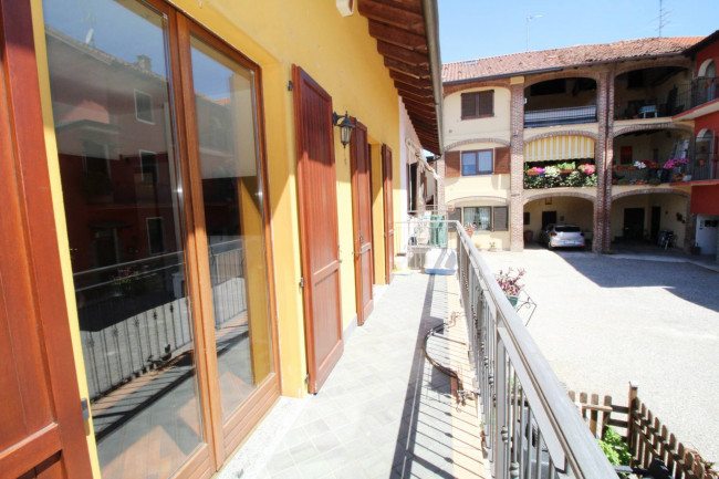 Appartamento in vendita a Lazzate