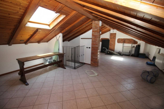 Appartamento in vendita a Lazzate