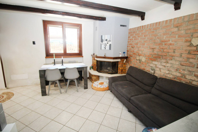 Appartamento in vendita a Lazzate