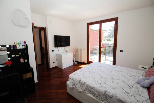 Appartamento in vendita a Lazzate