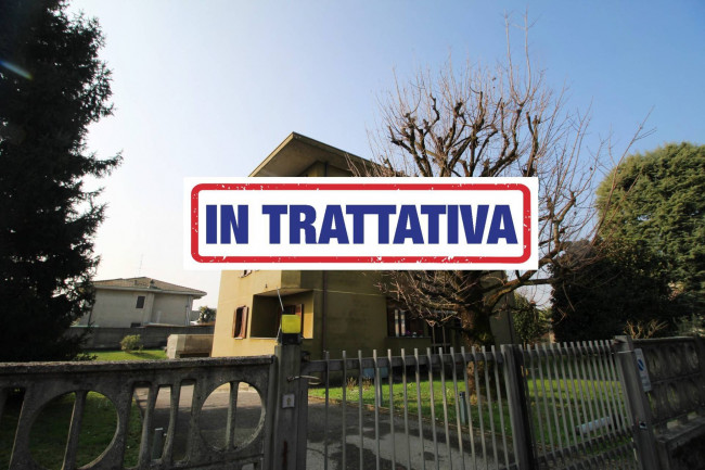 Appartamento in vendita a Lazzate