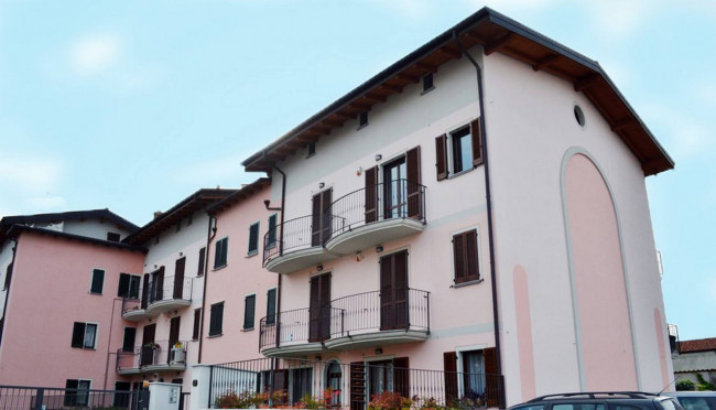 Appartamento in vendita a Lazzate