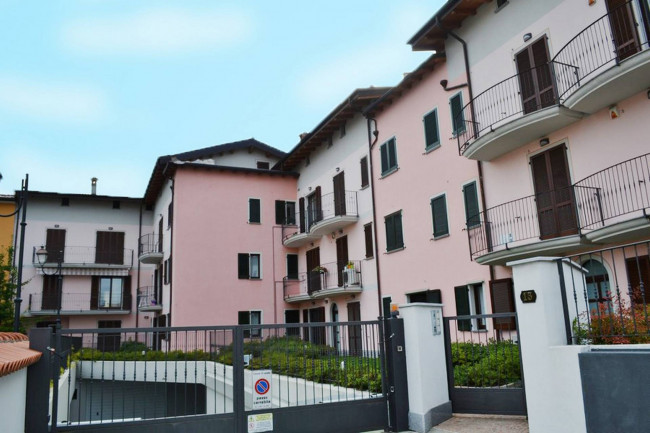 Appartamento in vendita a Lazzate