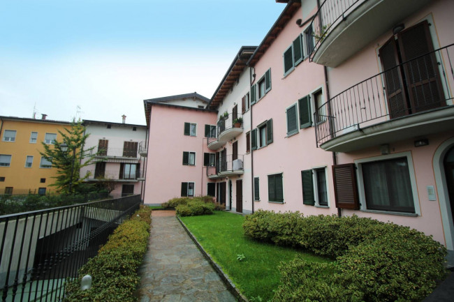 Appartamento in vendita a Lazzate