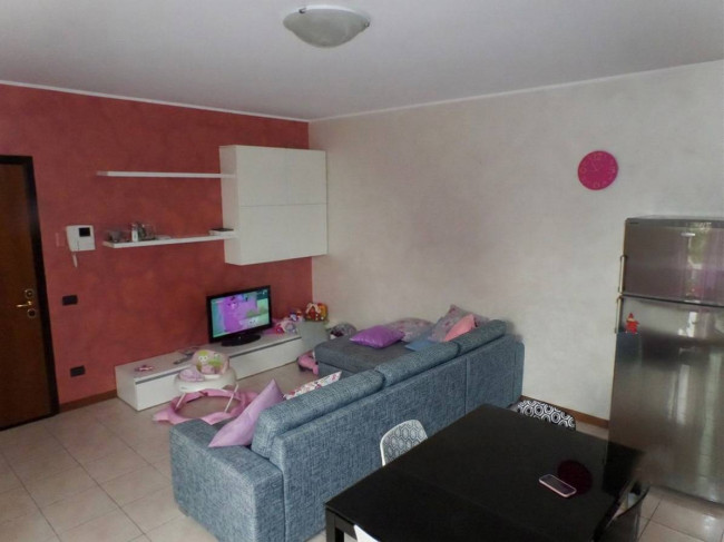 Appartamento in vendita a Lazzate