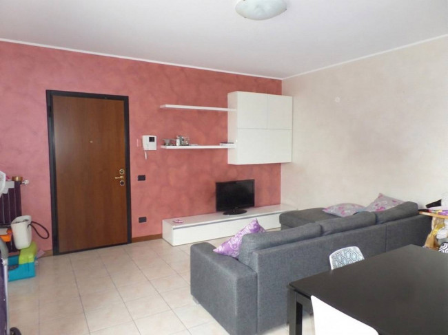 Appartamento in vendita a Lazzate