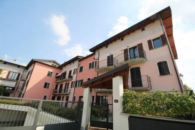 Appartamento in vendita a Lazzate