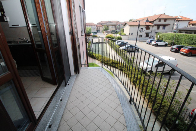 Appartamento in vendita a Lazzate