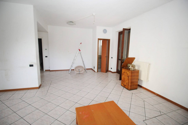 Appartamento in affitto a Lazzate