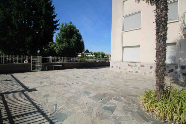 Appartamento in vendita a Lazzate