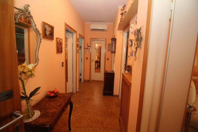 Appartamento in vendita a Lazzate