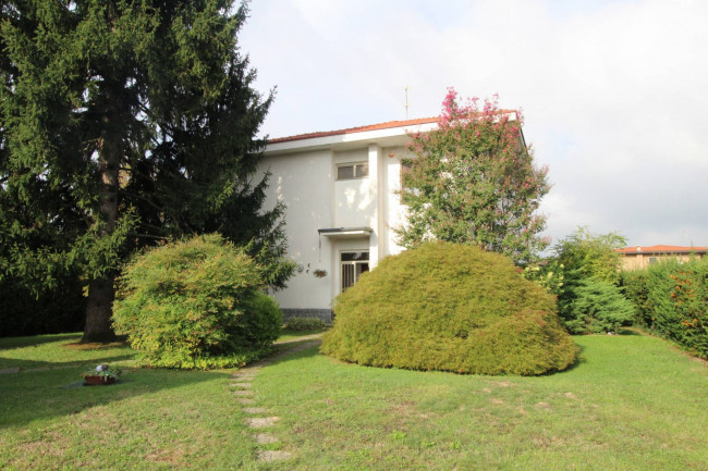 Appartamento in vendita a Lazzate