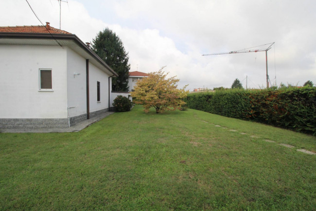 Appartamento in vendita a Lazzate