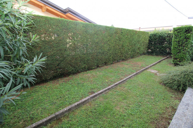 Appartamento in vendita a Lazzate