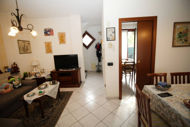 Villette a schiera in vendita a Lazzate