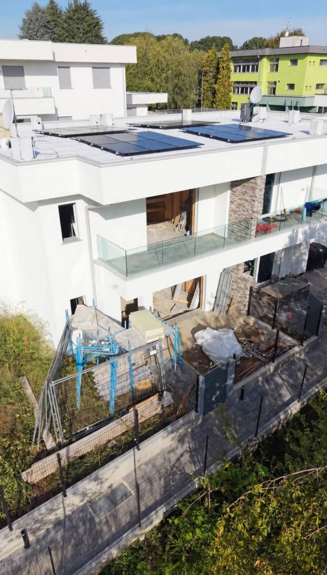 Villa in vendita a Lomazzo