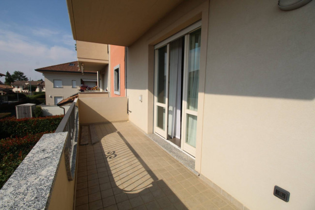 Appartamento in vendita a Lazzate
