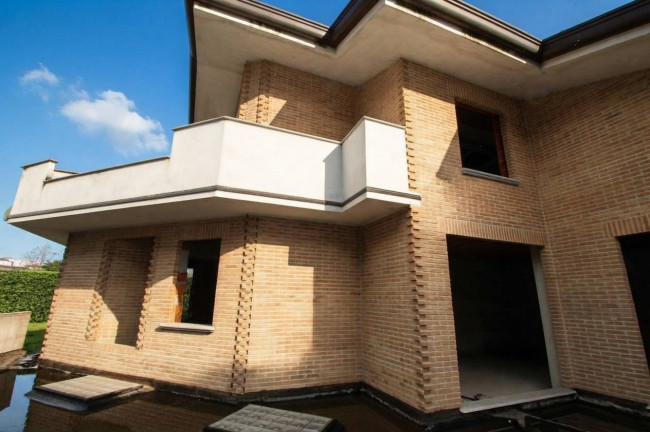 Villa in vendita a Misinto