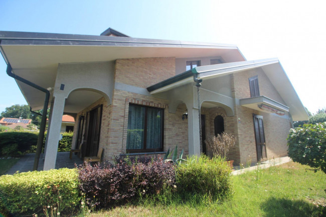 Villa in affitto a Misinto