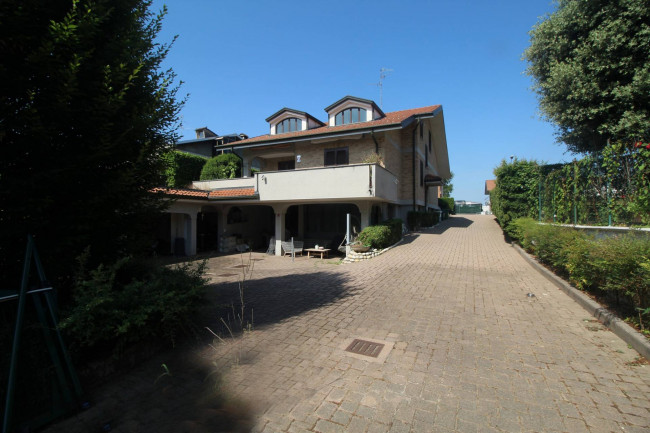 Villa in affitto a Misinto