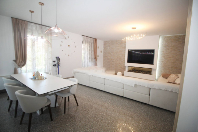 Villa in affitto a Misinto