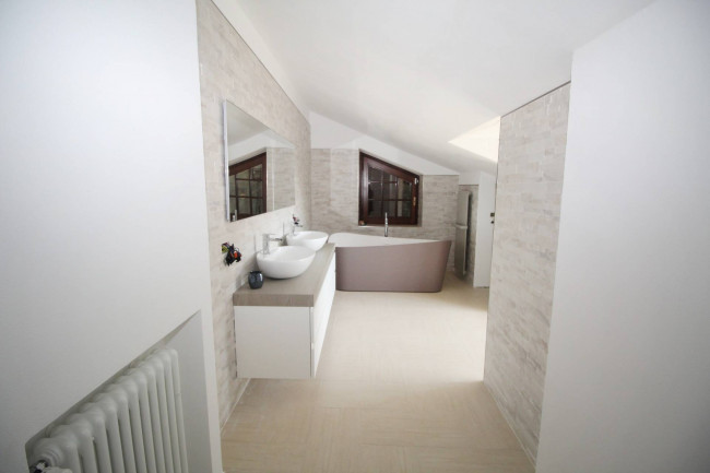 Villa in affitto a Misinto
