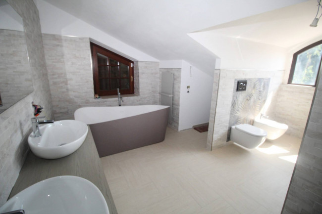 Villa in affitto a Misinto