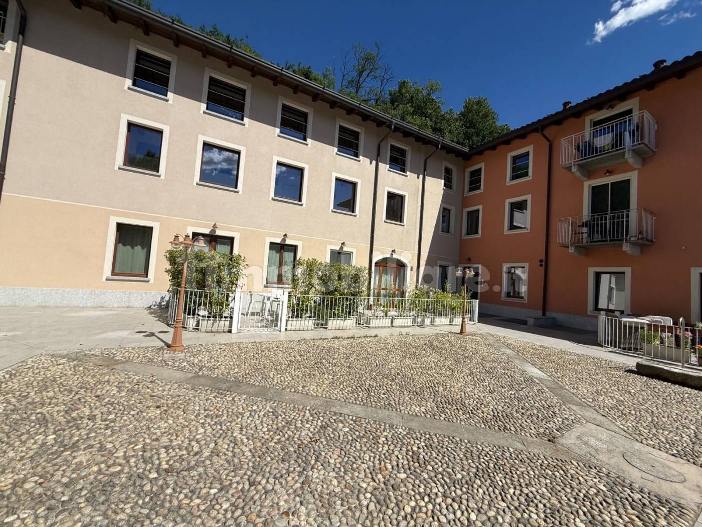 Appartamento in vendita a Carate Brianza