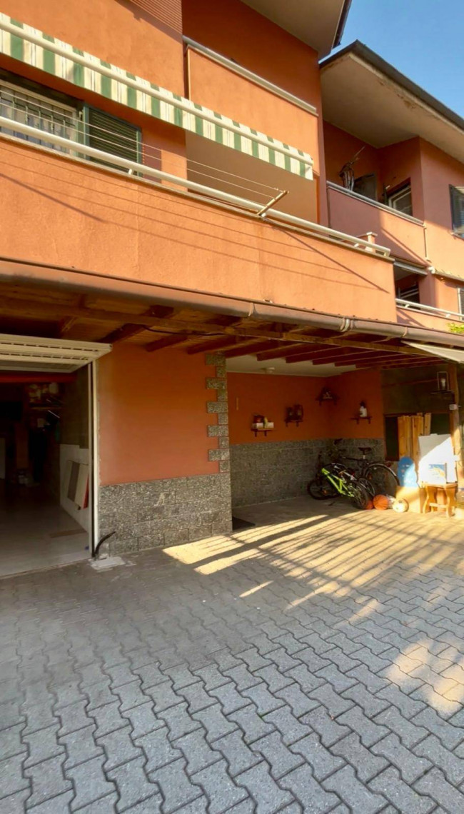 Casa singola in vendita a Lacchiarella