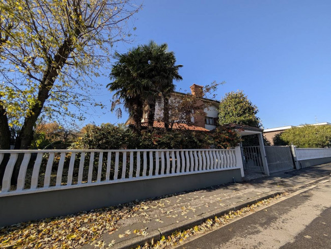 Casa singola in vendita a Paderno Dugnano