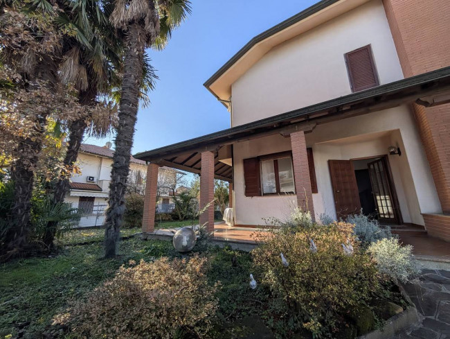 Casa singola in vendita a Paderno Dugnano