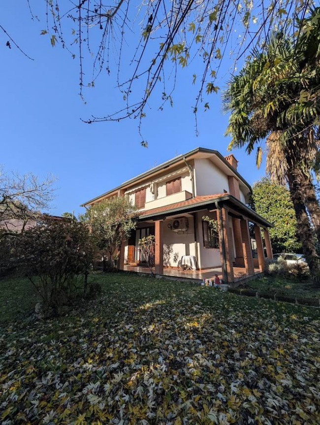 Casa singola in vendita a Paderno Dugnano