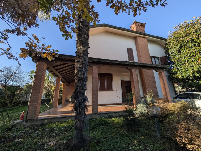 Casa singola in vendita a Paderno Dugnano