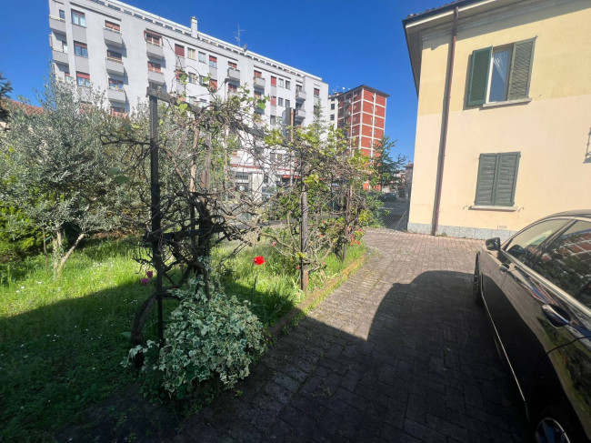 Villa in vendita a Nova Milanese