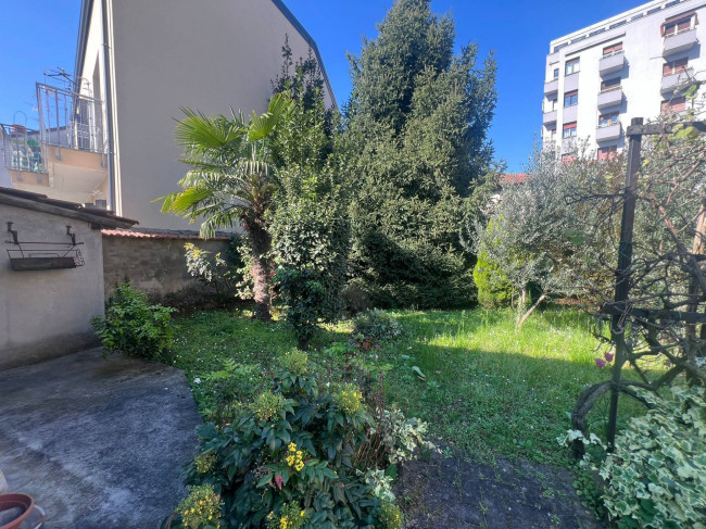 Villa in vendita a Nova Milanese