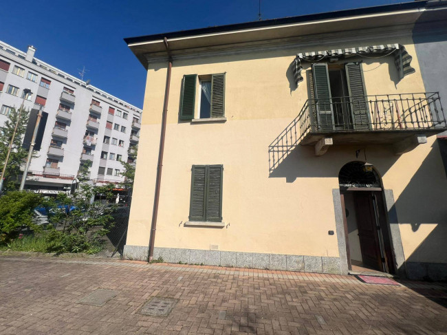 Villa in vendita a Nova Milanese