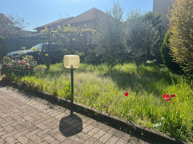 Villa in vendita a Nova Milanese