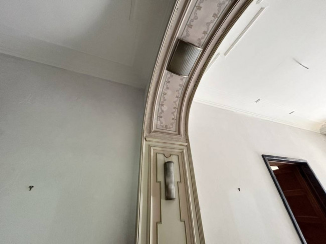 Locale commerciale in vendita a Strona