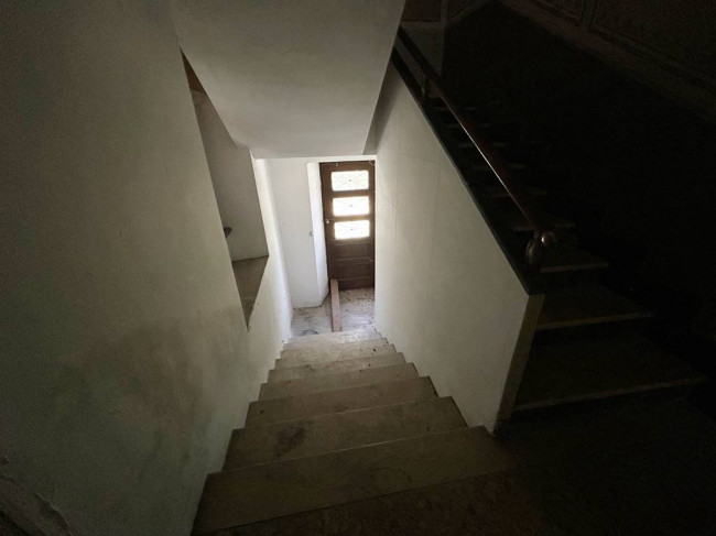 Locale commerciale in vendita a Strona