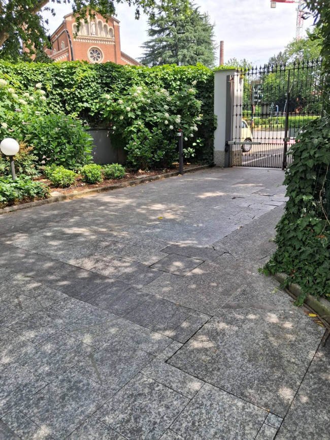 Appartamento in vendita a Monza
