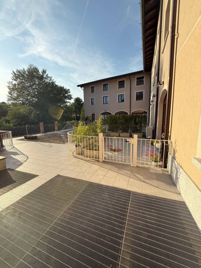 Appartamento in vendita a Carate Brianza